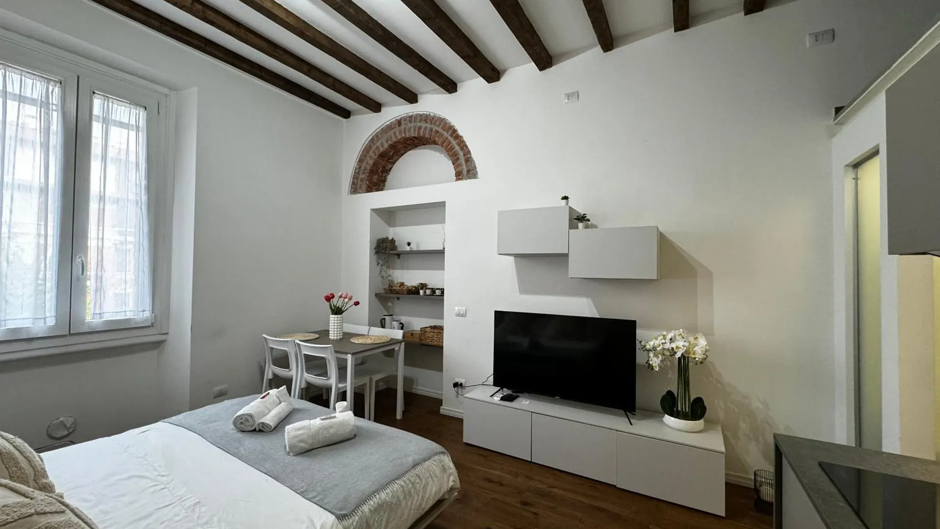 Appartamento Regina Milano In Corso Lodi - Sky Tv, Wifi E Breakfast Box